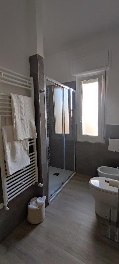 Interno Nove - Appartamento A Corsico Bagian luar foto